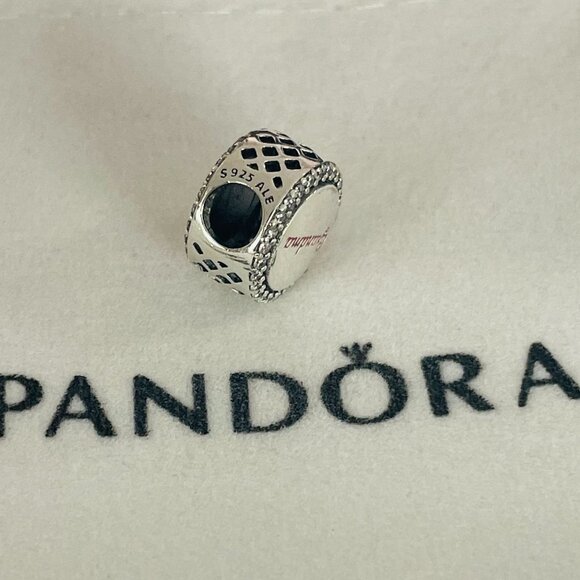 Pandora My Favorite Humans Call Me Grandma Personalized Charm Bead - Picture 3 of 5
